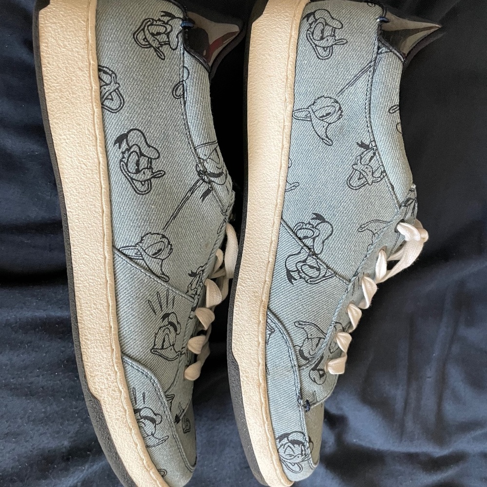 Disney donald duck shoes